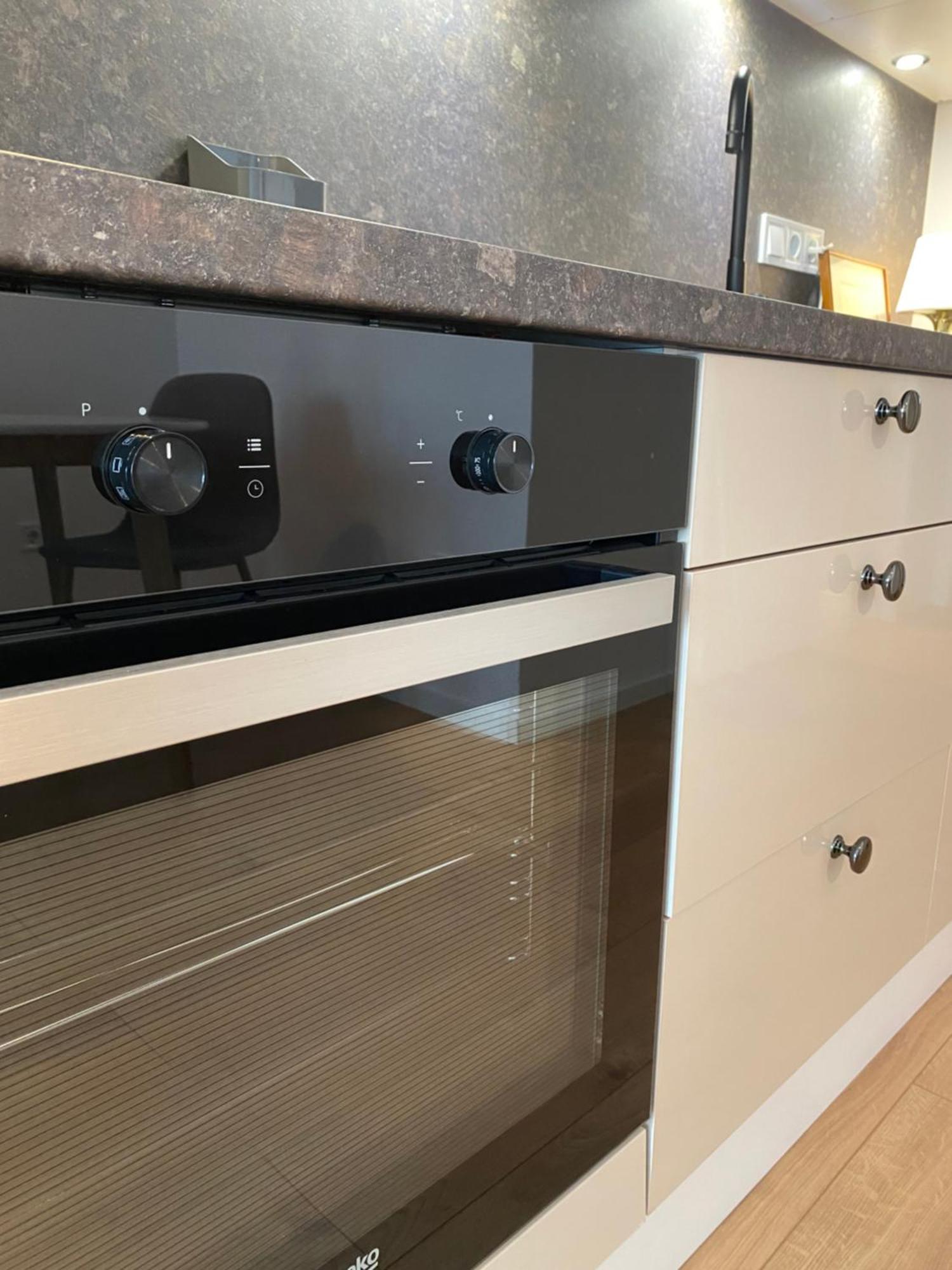 Mycampus Unwe Studentski Mountain Views Modern Kitchen Equipment София Екстериор снимка